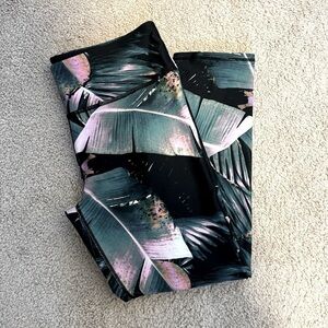 FABLETICS Women’s Tropical Print Leggings‎ Fits S/M
